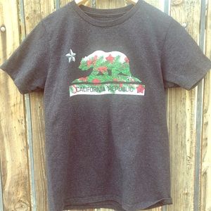 Cali bear tshirt